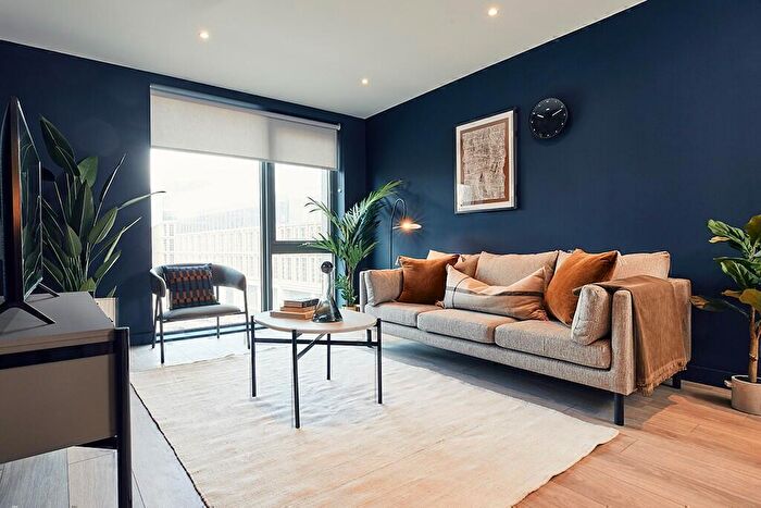 1 Bedroom Flat To Rent In Clyde Place, Glasgow, G5