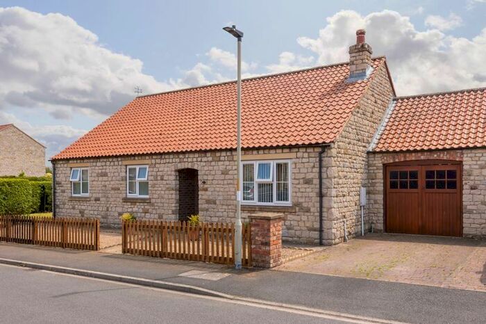 3 Bedroom Bungalow For Sale In Brier Park, Nawton, York, YO62