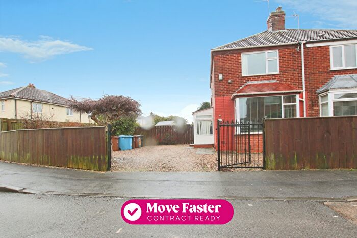 3 Bedroom Semi-Detached House For Sale In Hopkins Street, Hull, HU9