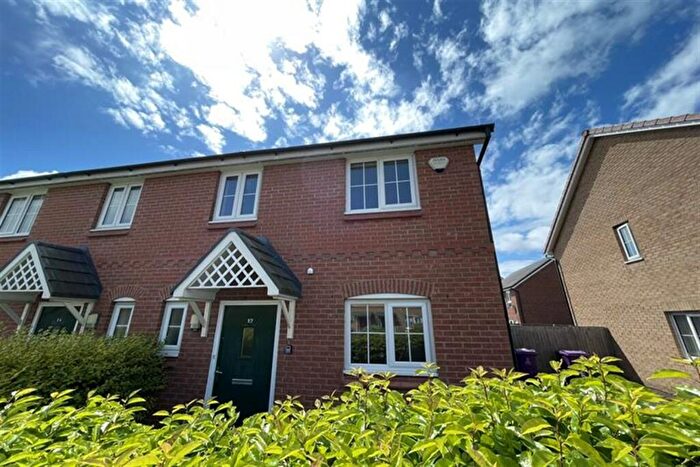 3 Bedroom Semi-Detached House To Rent In Runswick Close, M6