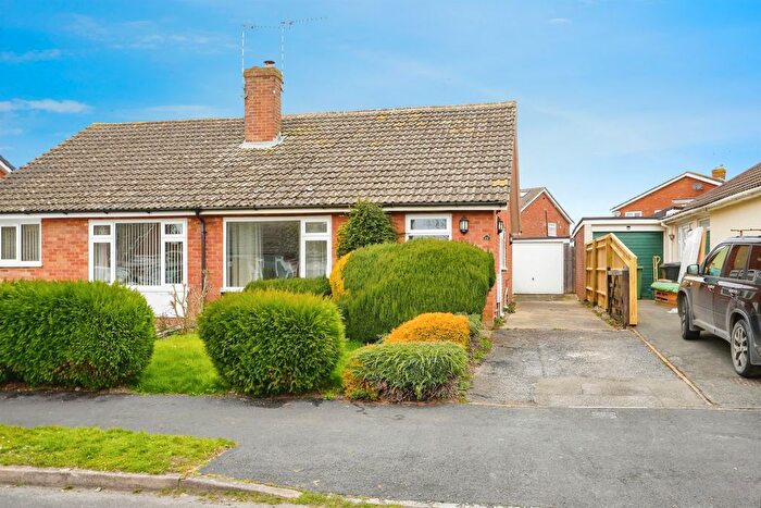 2 Bedroom Bungalow To Rent In Green Close, Didcot, OX11