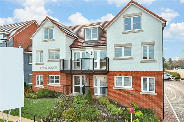 1 Bedroom Flat For Sale In High Street, Rainham, Gillingham, Kent, ME8