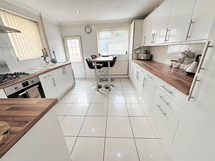 4 Bedroom Terraced House For Sale In Ellerslie Road, Tuebrook, Liverpool, L13