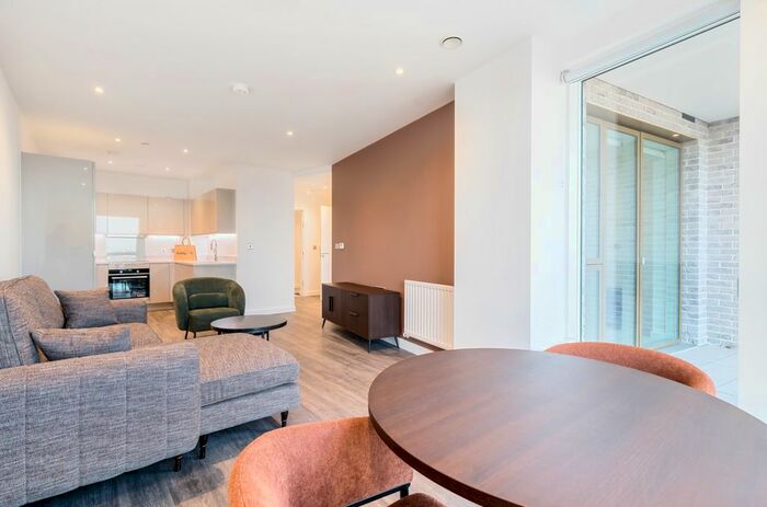 1 Bedroom Flat To Rent In Thurlow Street, London, SE17