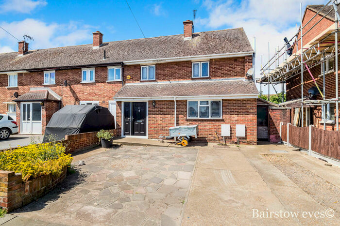 3 Bedroom House To Rent In Fairway, Stifford Clays, RM16