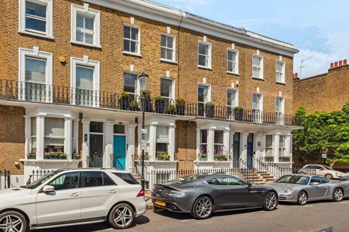 3 Bedroom Flat For Sale In Redburn Street, Chelsea, SW3