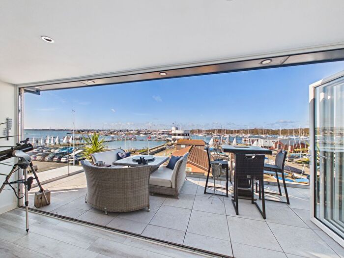 3 Bedroom Detached House For Sale In Shore Road, Warsash, SO31