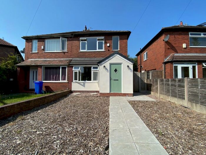 2 Bedroom Semi-Detached House To Rent In Heatley Close, Denton, Manchester, M34
