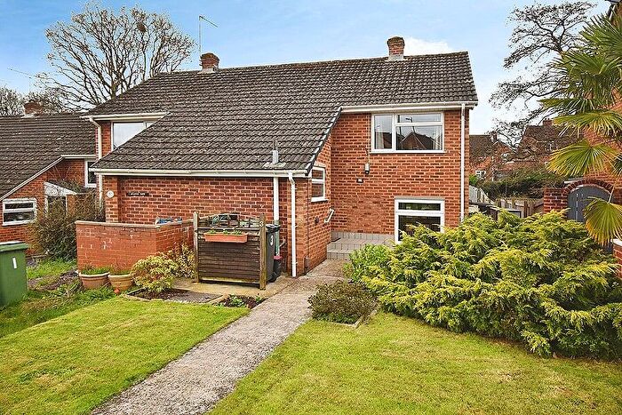 3 Bedroom End Of Terrace House For Sale In Iolanthe Drive, Beacon Heath, Exeter, EX4