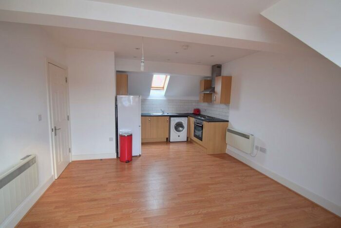 1 Bedroom Property To Rent In Barking Road, - Barking Road, E13