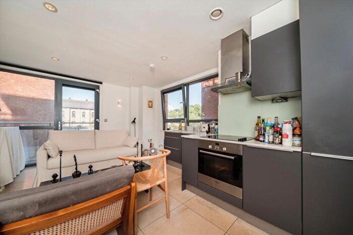1 Bedroom Flat For Sale In Prince Of Wales Road, Kentish Town, NW5