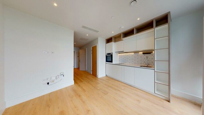 Studio To Rent In Station Road, KT15