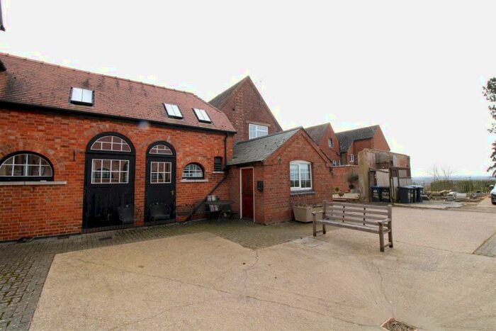 1 Bedroom Flat To Rent In Toft, Dunchurch, Rugby, CV22