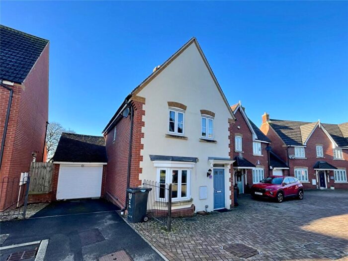 3 Bedroom Semi Detached House To Rent In Kingdom Crecscent, Redhouse, Swindon, Wiltshire, SN25