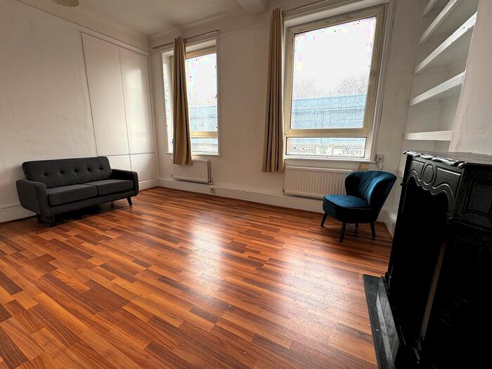 4 Bedroom Flat To Rent In Hollway Road Highbury Corner, London, N5