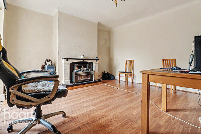 3 Bedroom Semi-Detached House For Sale In West End, Peterborough, PE7