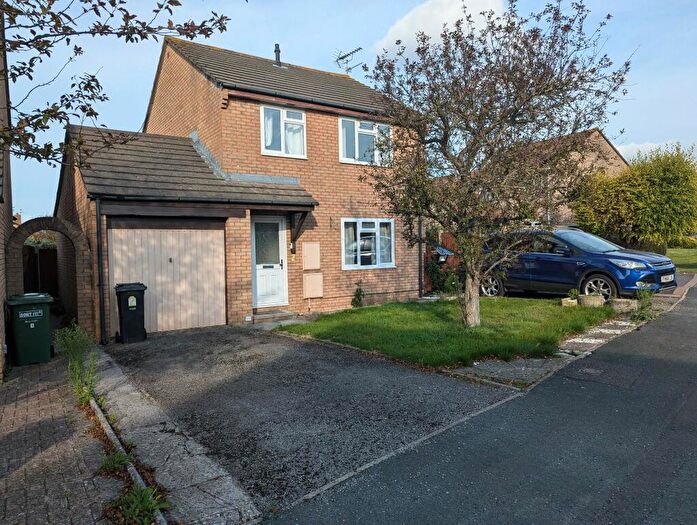 3 Bedroom House To Rent In Hawthorn Way, Stoke Gifford, Bristol, BS34