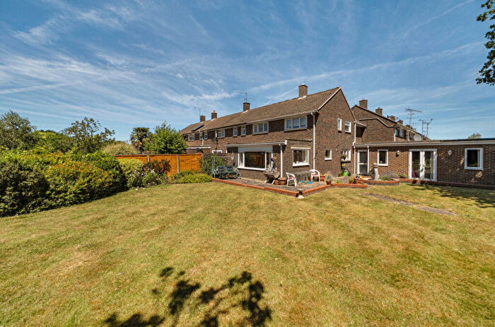 4 Bedroom Terraced House For Sale In Winchgrove Road, Bracknell, Berkshire, RG42
