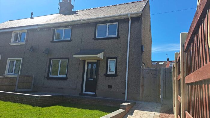 3 Bedroom Semi-Detached House For Sale In Penygraig Road, Brymbo, Wrexham, LL11