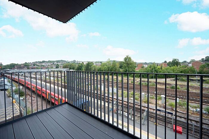 1 Bedroom Flat To Rent In Assay Apartments, Station View, Guildford, Guildford, GU1