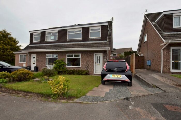 3 Bedroom Semi-Detached House To Rent In Harewood Close, Poulton-Le-Fylde, Lancashire, FY6