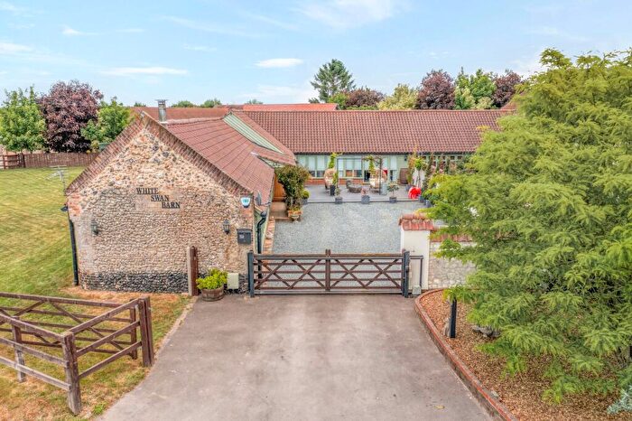 3 Bedroom Barn Conversion For Sale In Hockwold, IP26