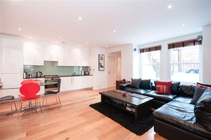 2 Bedroom Flat To Rent In Carlingford Road, Hampstead, NW3