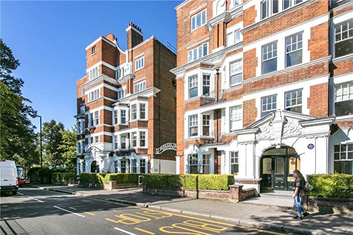 2 Bedroom Flat For Sale In Sutton Lane North, London, W4