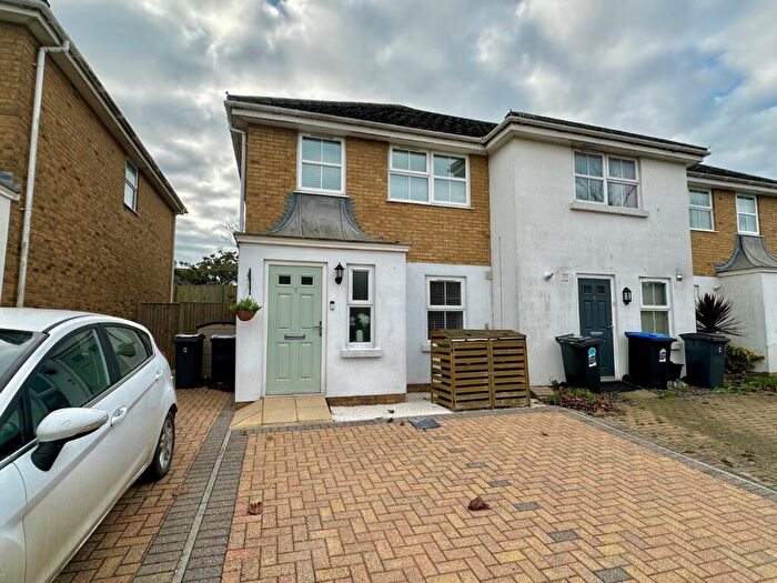 3 Bedroom End Of Terrace House For Sale In Goodwin Close, Deal, Kent, CT14