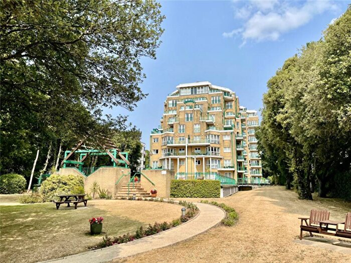 2 Bedroom Apartment To Rent In Manor Road, Bournemouth, Dorset, BH1