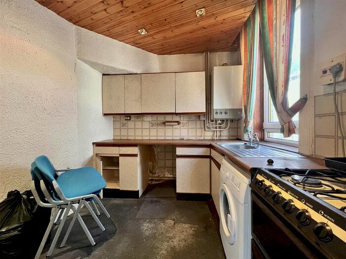 2 Bedroom Flat For Sale In Union Street, Larkhall, ML9