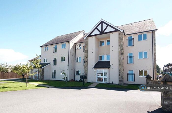 2 Bedroom Flat To Rent In Rehoboth Court, Coedpoeth, Wrexham, LL11