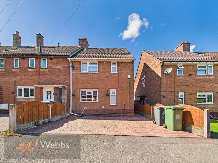 2 Bedroom Terraced House For Sale In Lancaster Place, Walsall, WS3