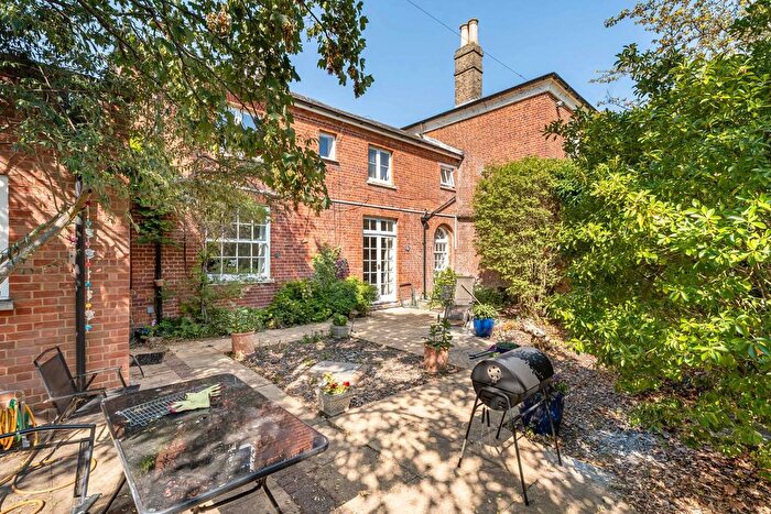 2 Bedroom Flat For Sale In Middle Hill, Egham, Surrey, TW20