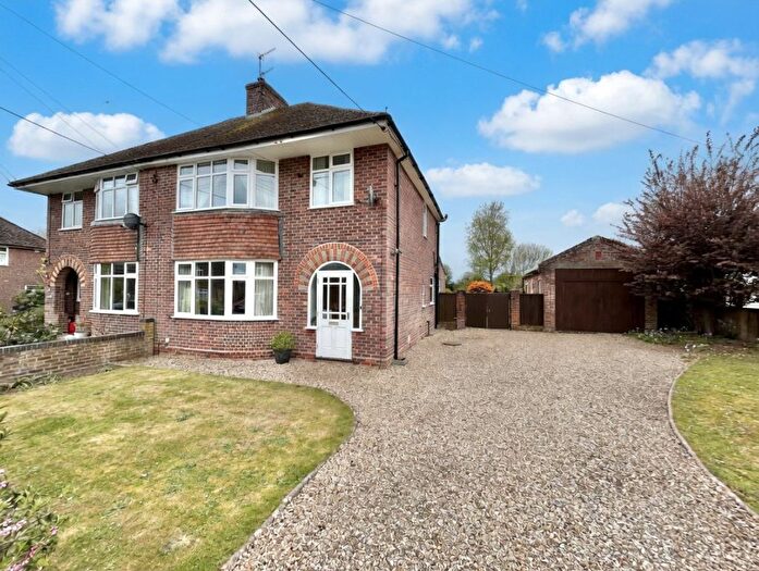 3 Bedroom Semi Detached House For Sale In Helena Road, Yeovil, Somerset, BA20