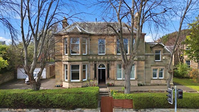 5 Bedroom Maisonette For Sale In / Craigmillar Park, Newington, Edinburgh, EH16