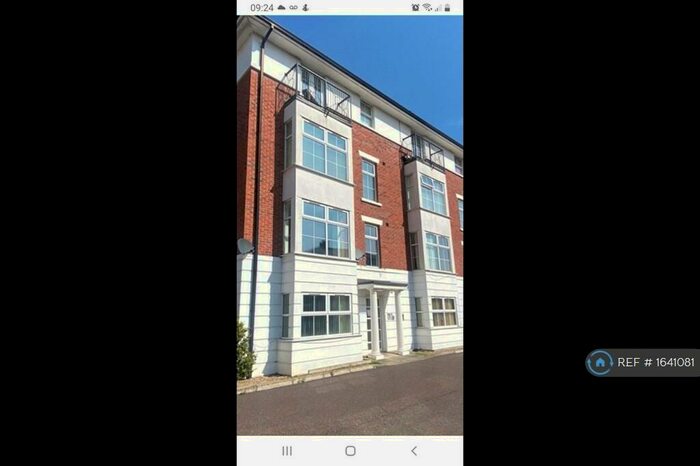2 Bedroom Flat To Rent In Chancellor Court, Liverpool, L8