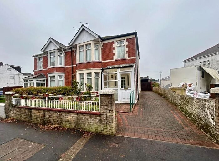 3 Bedroom Semi Detached House For Sale In St. Fagans Road, Cardiff, CF5