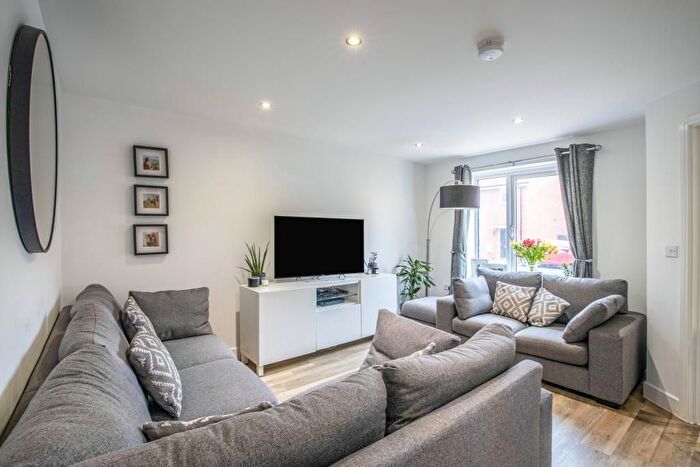 3 Bedroom Semi-Detached House To Rent In Bristol Southend, Bristol, BS3