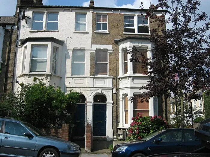 1 Bedroom Flat To Rent In Shenley Road, SE5