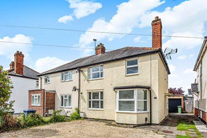 3 Bedroom Semi-Detached House To Rent In Benson Road, Headington, Oxford, OX3