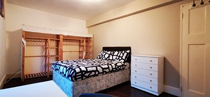 2 Bedroom Flat To Rent In Menotti Street, London, E2