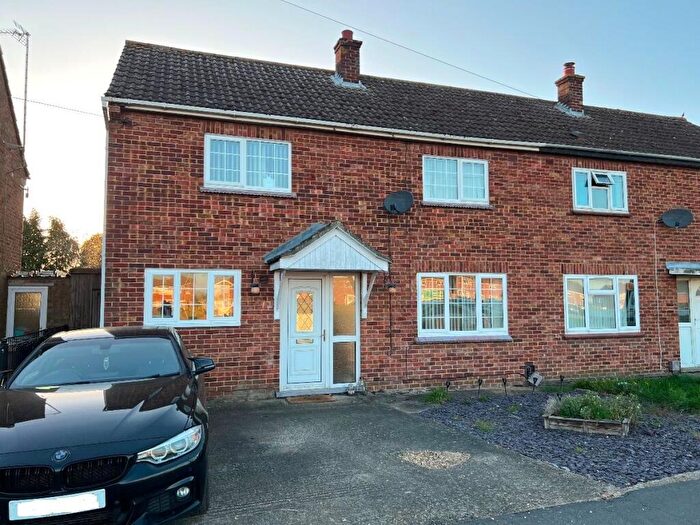 3 Bedroom Semi-Detached House To Rent In Tithe Road, Chatteris, PE16