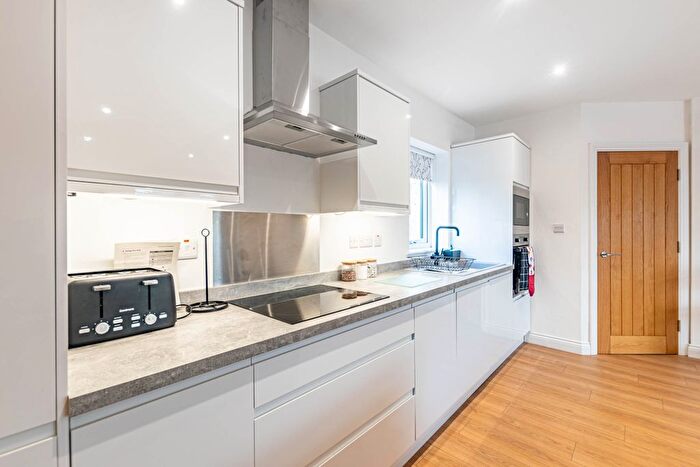 2 Bedroom Cottage For Sale In Wigginton Road, York, YO32