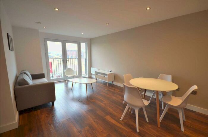 2 Bedroom Apartment To Rent In Wilburn Basin, Salford, Greater Manchester, M5