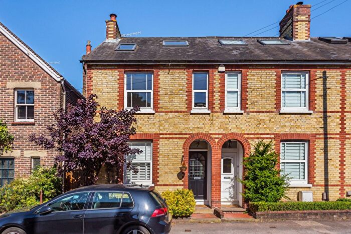 3 Bedroom End Of Terrace House To Rent In Ref: Gf - Norbury Road, Reigate, RH2