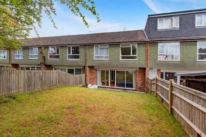 3 Bedroom Terraced House To Rent In Bedroom Terraced House With Garden, The Glebe, Tunbridge Wells, TN2