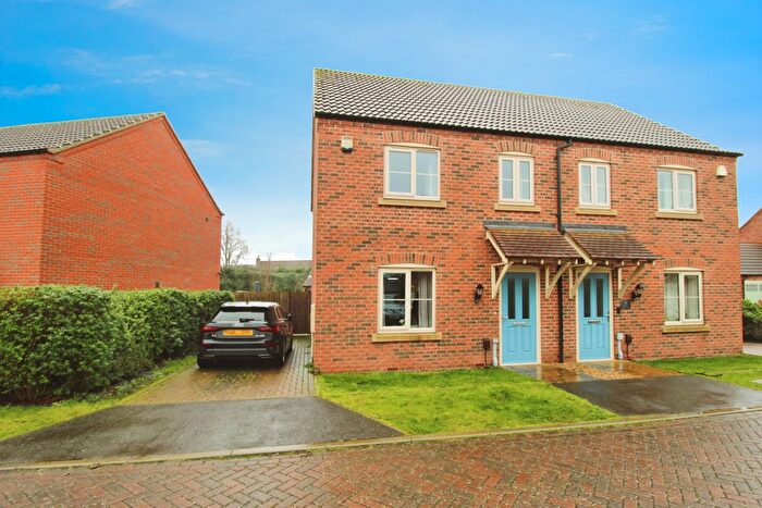 3 Bedroom Semi Detached House For Sale In Bowthorpe Close, South Hykeham, Lincoln, LN6