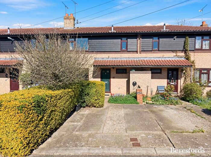 3 Bedroom Terraced House For Sale In Granville Close, Billericay, CM12