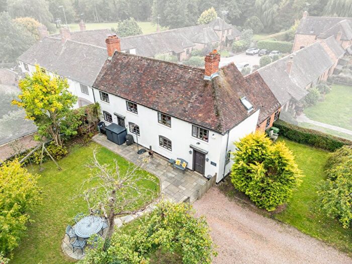 4 Bedroom Barn Conversion For Sale In Icknield Street, Beoley, Redditch, Worcestershire, B98